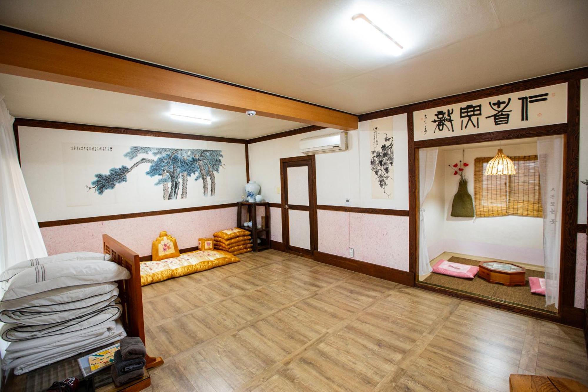 Daoljae Hanok Pension Suncheon Eksteriør billede